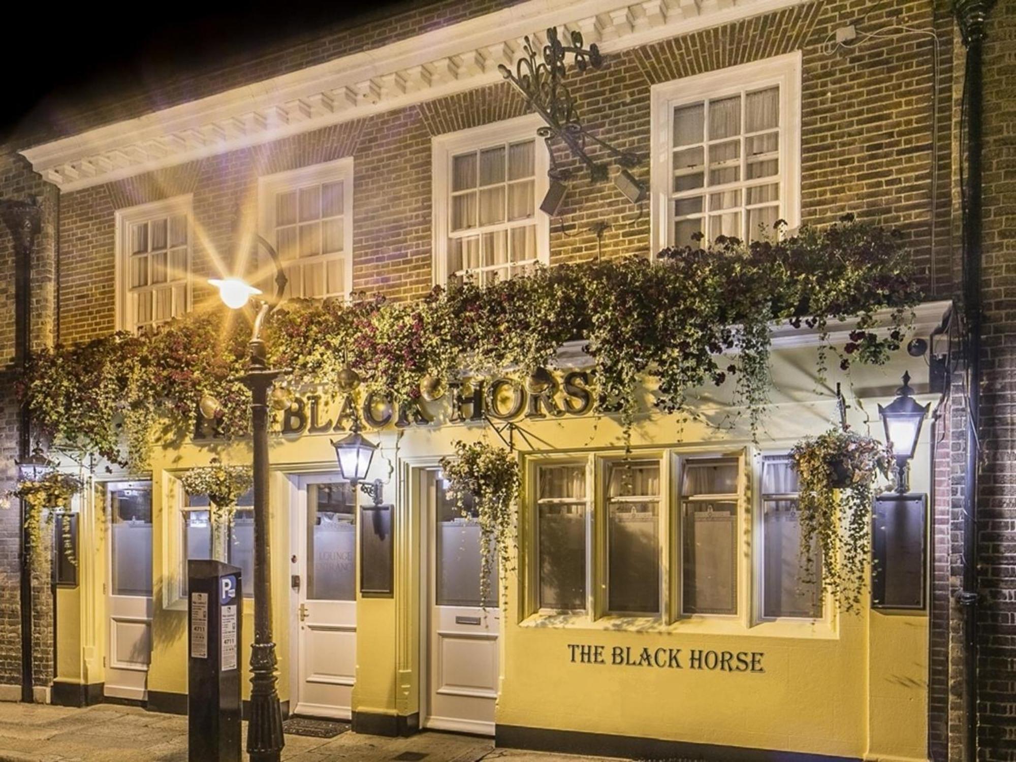 Canterbury Black Horse Exterior photo