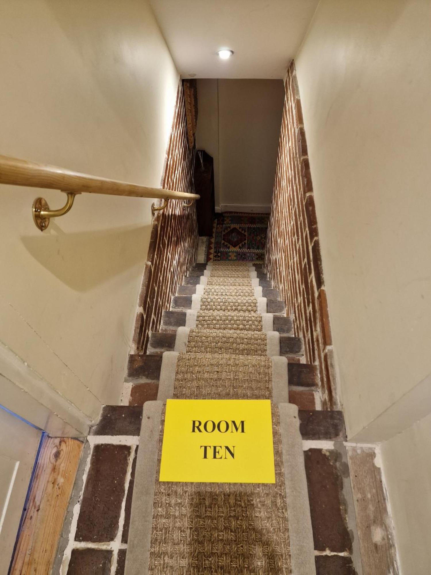 Canterbury Black Horse Room photo
